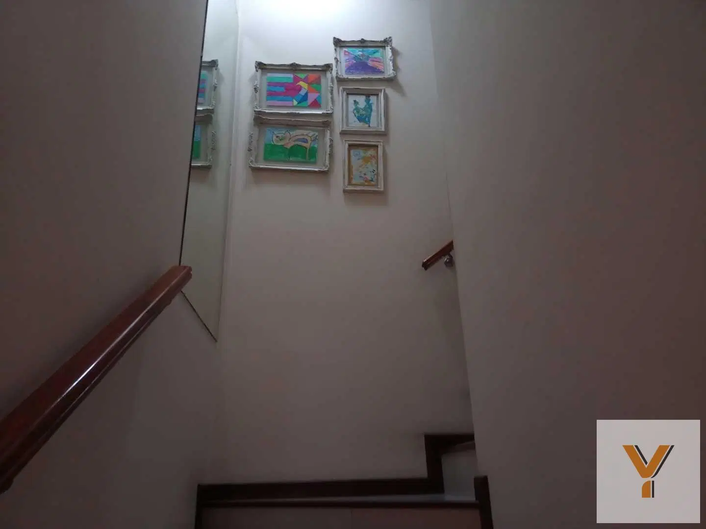 Casa en venta - 4 Dormitorios 2 Baños - Cochera - 359Mts2 - Villa Elvira 4