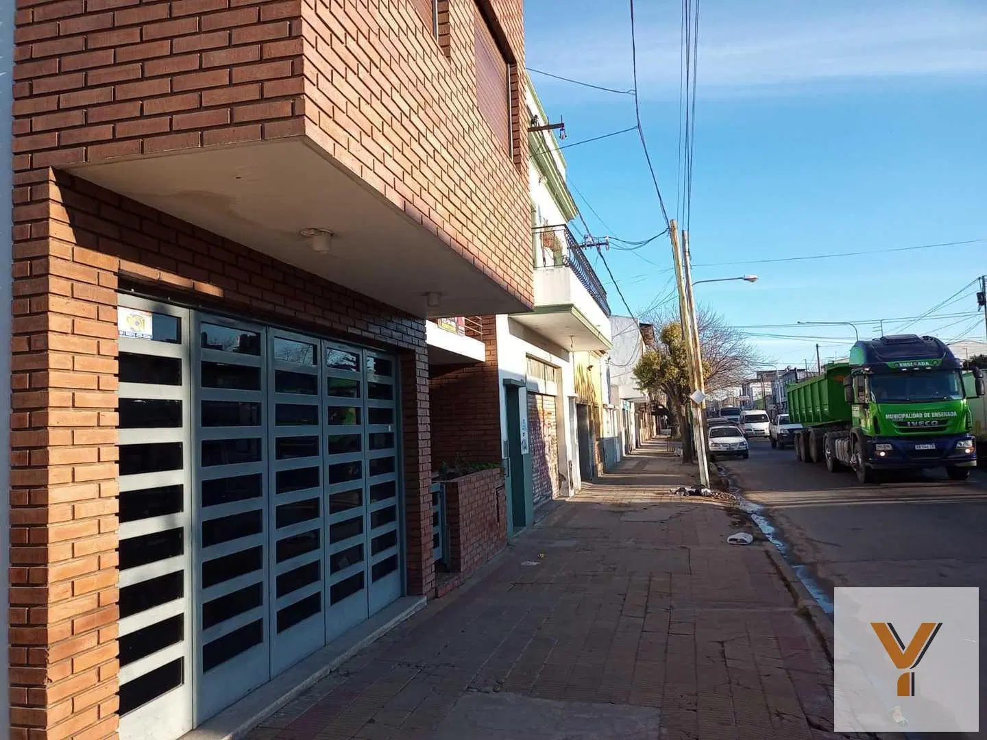 Casa en venta - 4 Dormitorios 2 Baños - Cochera - 359Mts2 - Villa Elvira 3