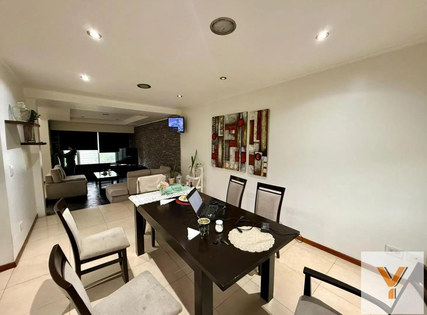 Casa en Venta - 3 Dormitorios 2 Baños - 505mts - La Plata 2