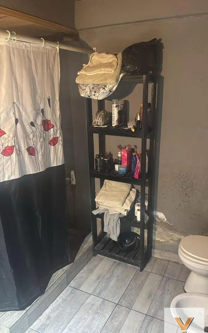 Casa en Alquiler - 4 Dormitorios 1 Baño - 250mts - Berazategui 4