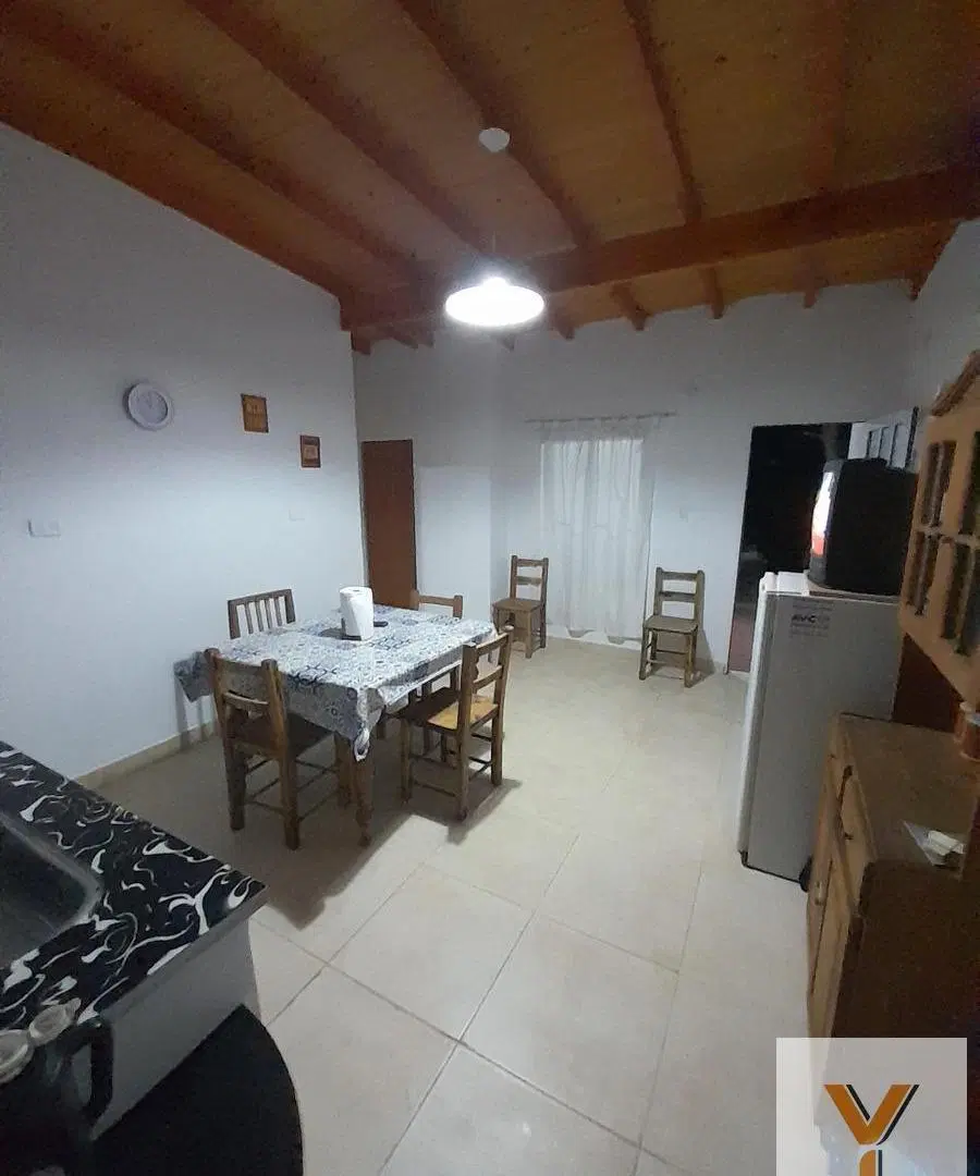 Casa en venta - 3 Dormitorios 1 Baño - Cocheras - 280Mts2 - Las Toninas 5