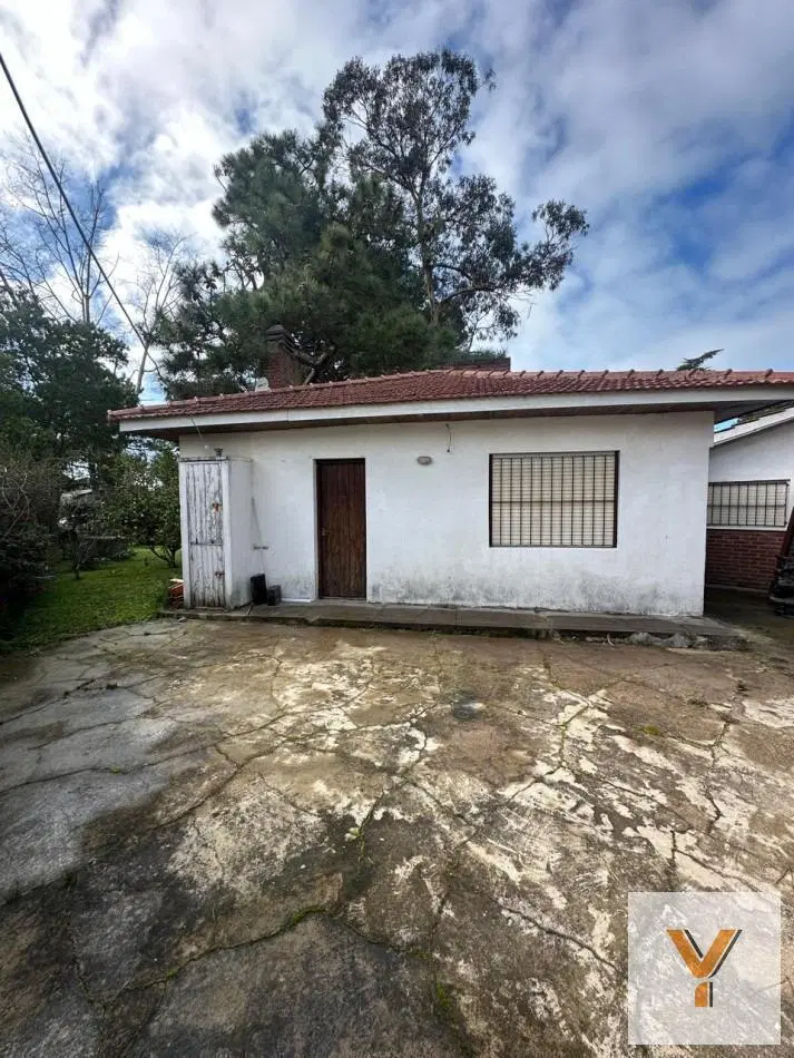Casa en venta - 2 Dormitorios 1 Baño - Villa Gesell 3