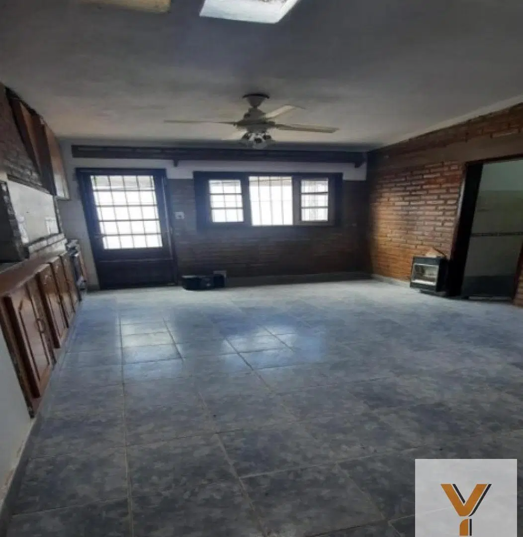 Casa en venta - 2 Dormitorios 2 Baños - Río Cuarto 8