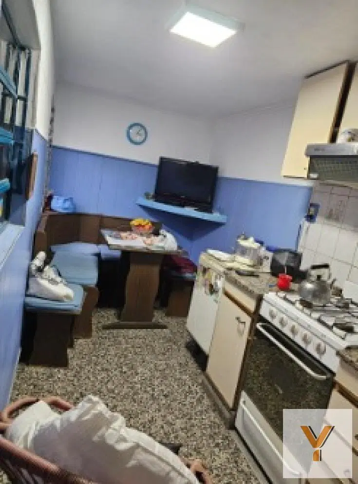 Casa en venta - 2 Dormitorios 1 Baño - 110Mts2 - Remedios de Escalada 4