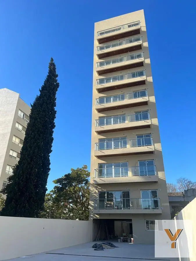 Monoambiente en venta - 38mts2 - Cochera - La Plata 3
