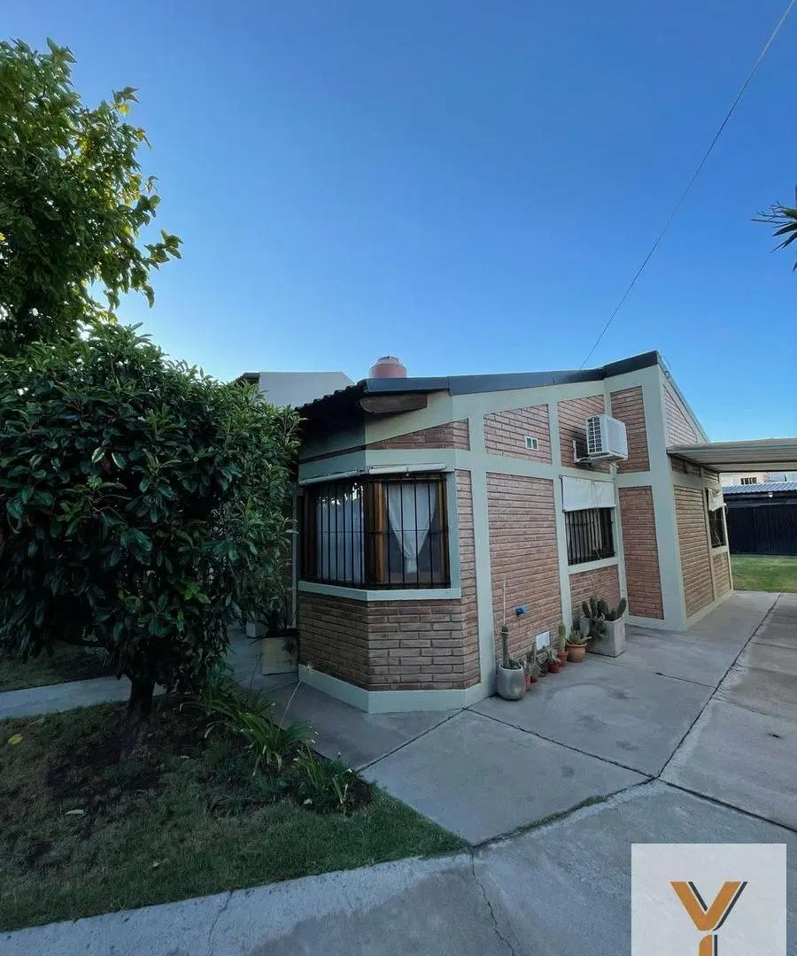 Casa en venta - 2 Dormitorios 1 Baño - General Alvear 1