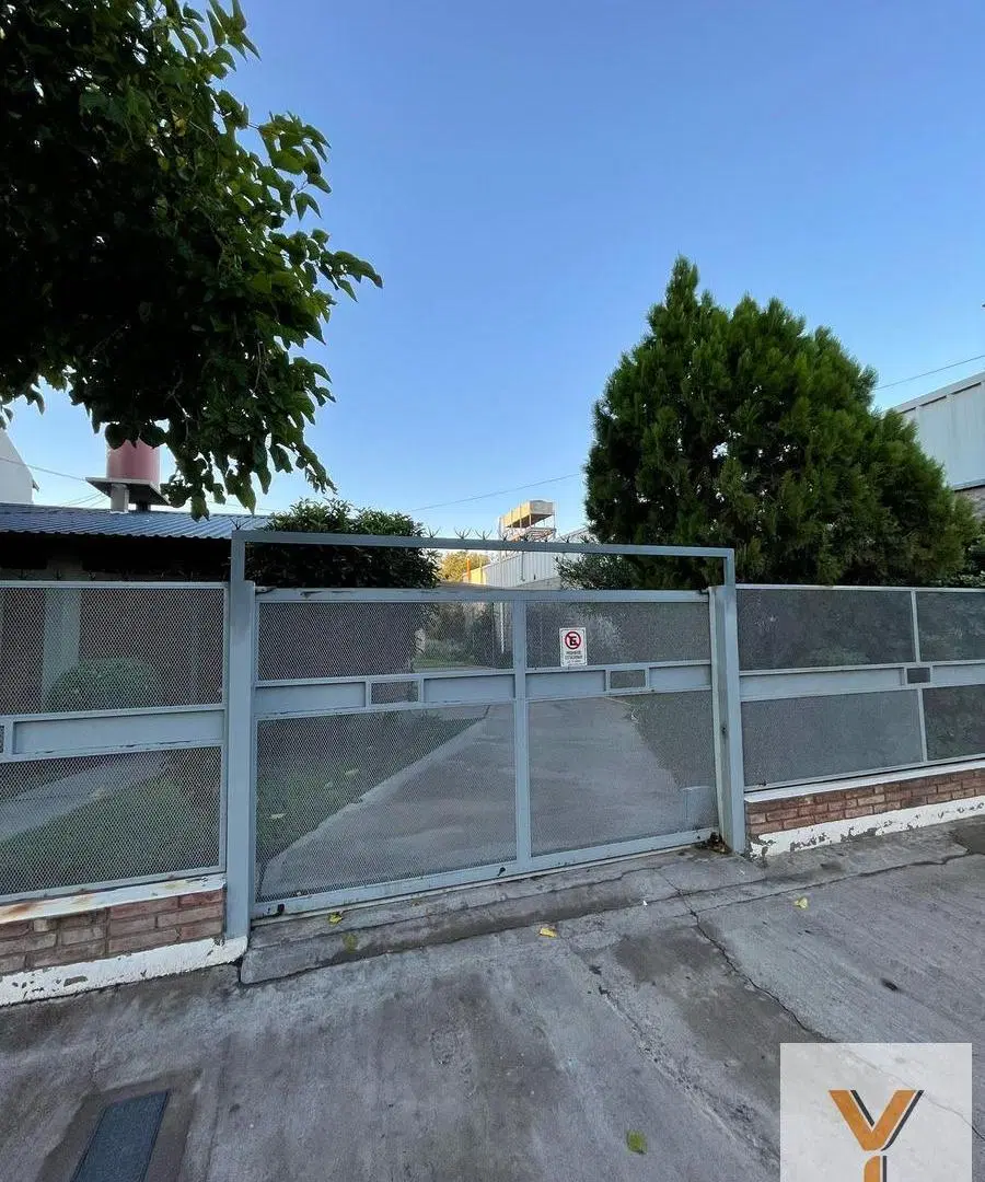 Casa en venta - 2 Dormitorios 1 Baño - General Alvear 4