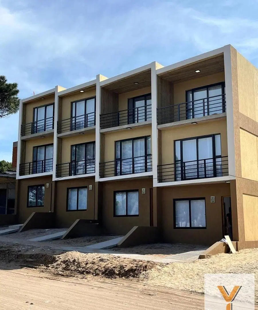 Triplex en venta - 3 Dormitorios 2 Baños - 115Mts2 - Pinamar 1