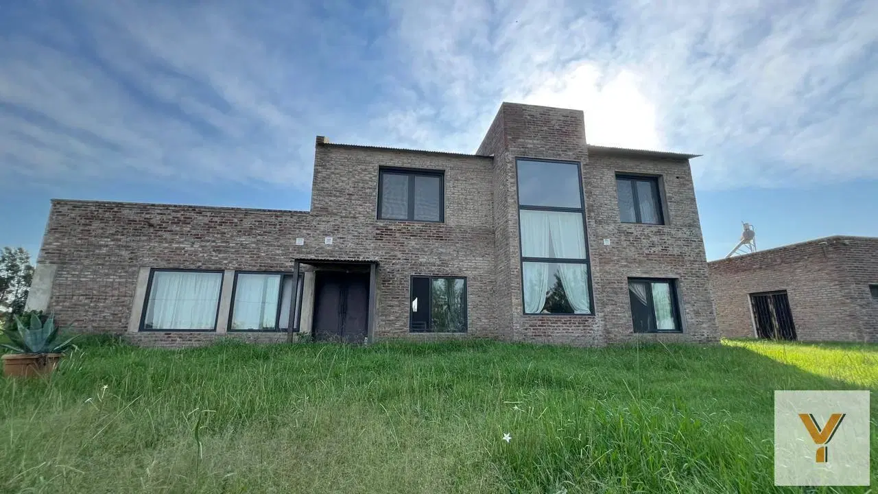 Quinta en venta - 3 Dormitorios 3 Baños - Mercedes 1
