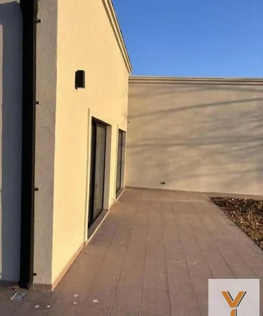 Casa en venta - 3 Dormitorios 2 Baños - La Plata 4