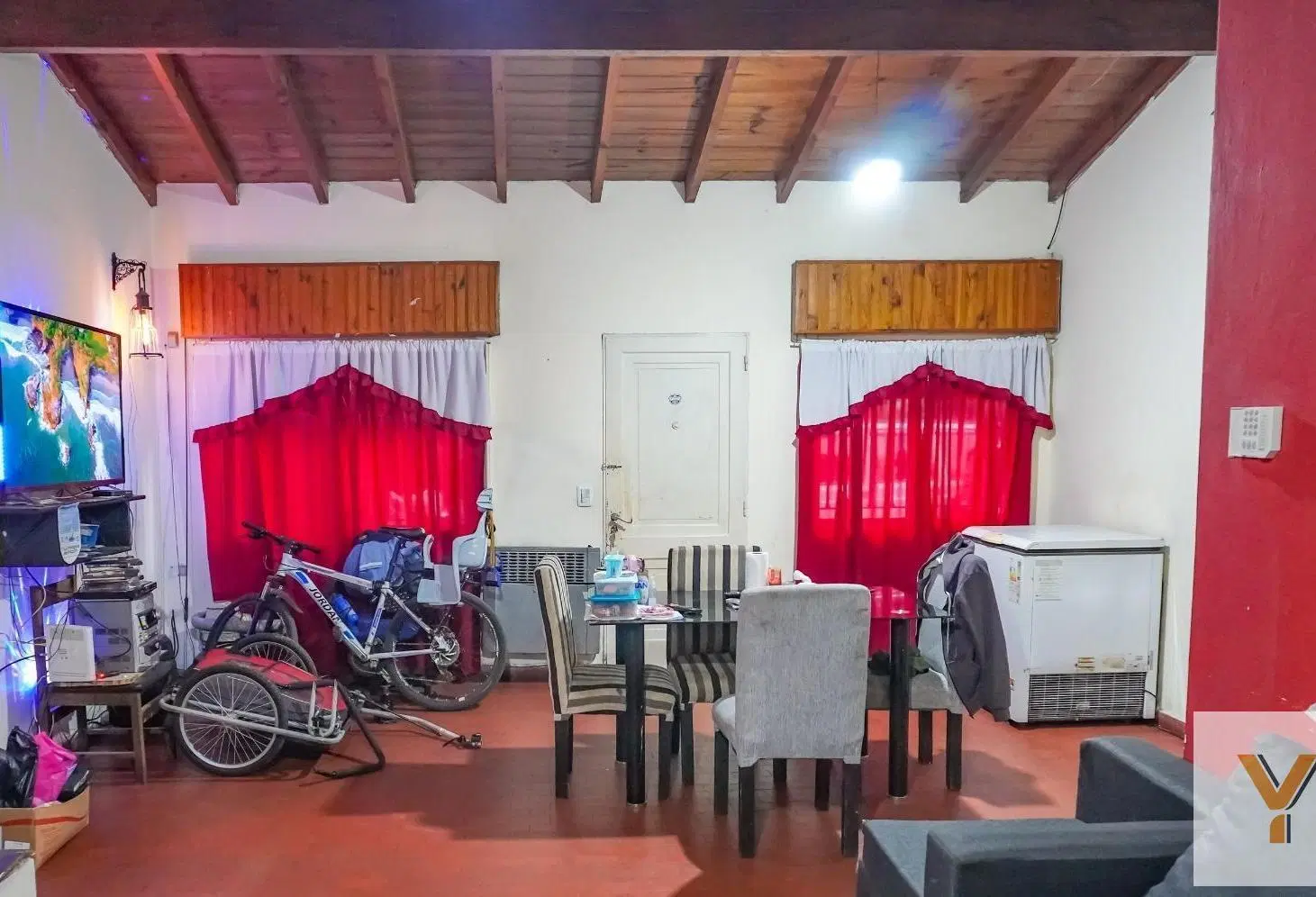Casa en venta - 2 Dormitorios 2 Baños - Moreno 3