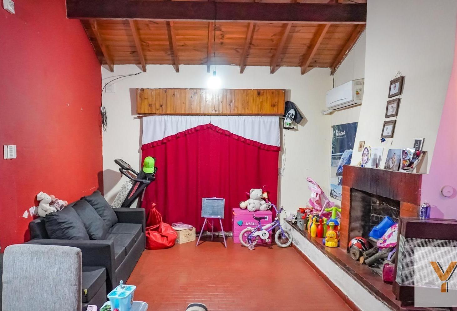 Casa en venta - 2 Dormitorios 2 Baños - Moreno