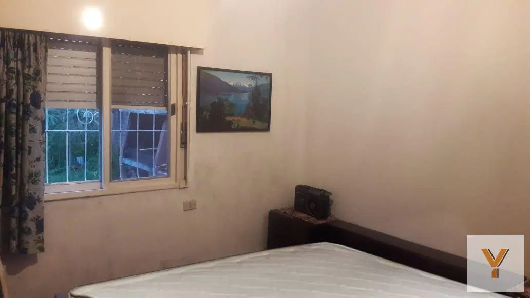 Casa en venta - 5 dormitorios 2 baños - patio departamento - 300mts2 - Merlo 8