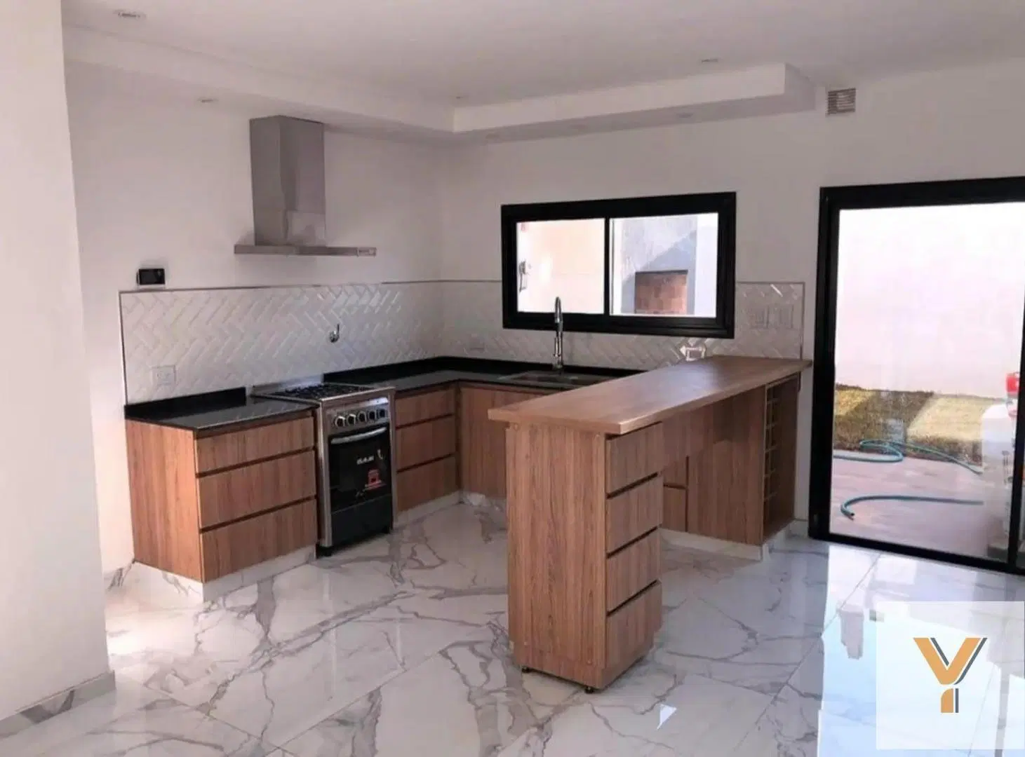Dúplex en venta - 3 Dormitorios 2 Baños - 160Mts2 - Parque Leloir 3