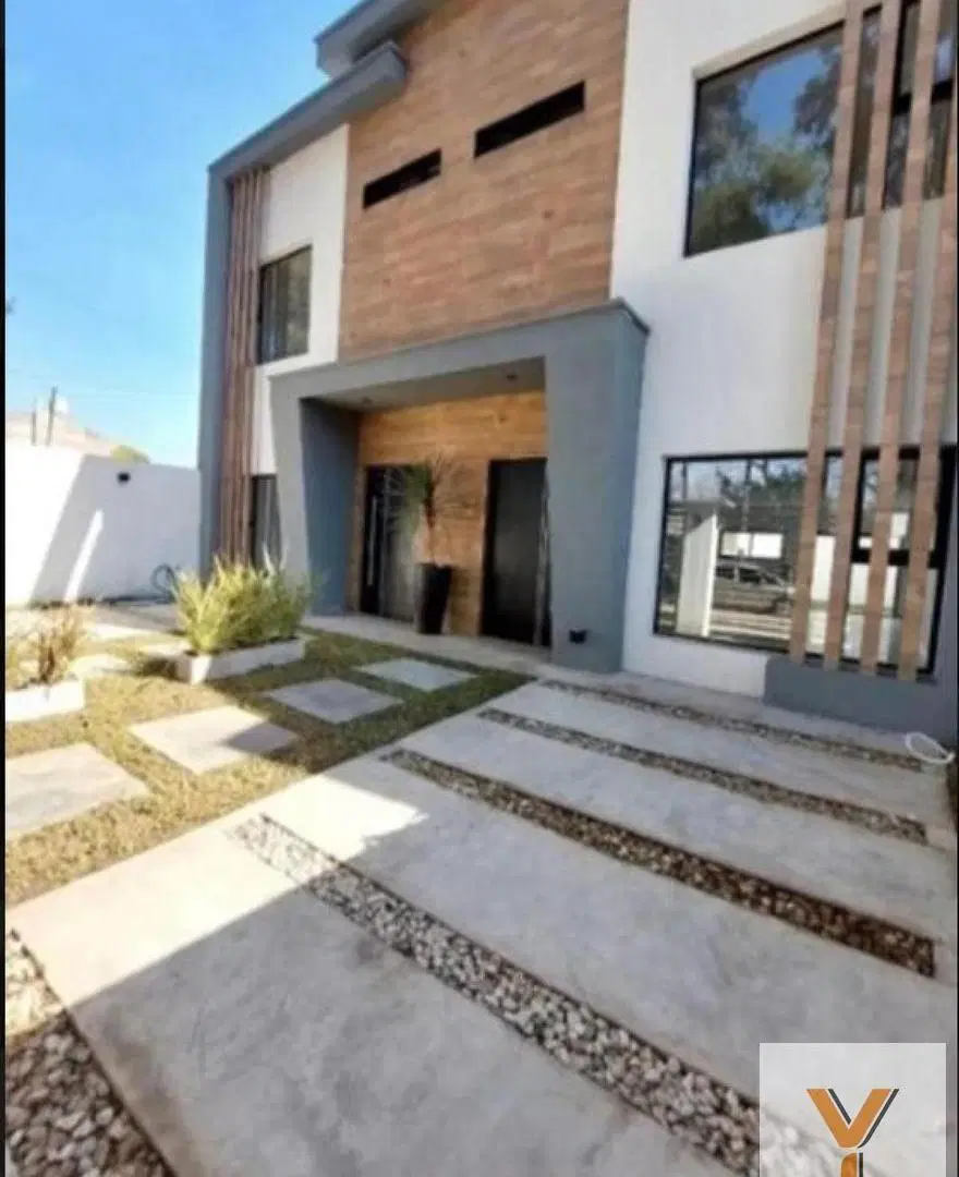 Dúplex en venta - 3 Dormitorios 2 Baños - 160Mts2 - Parque Leloir 1