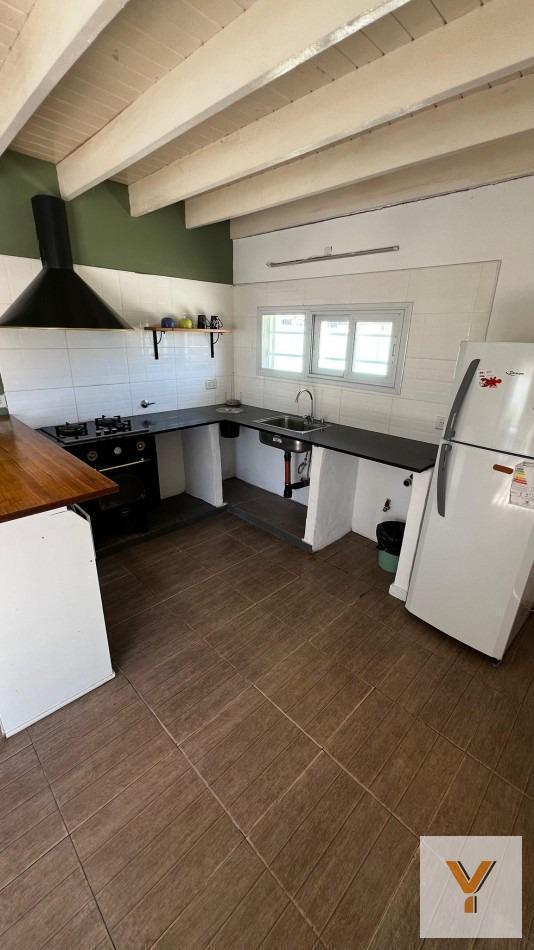 Casa en venta - 3 Dormitorios 2 Baños - 510Mts2 - Villa Gesell