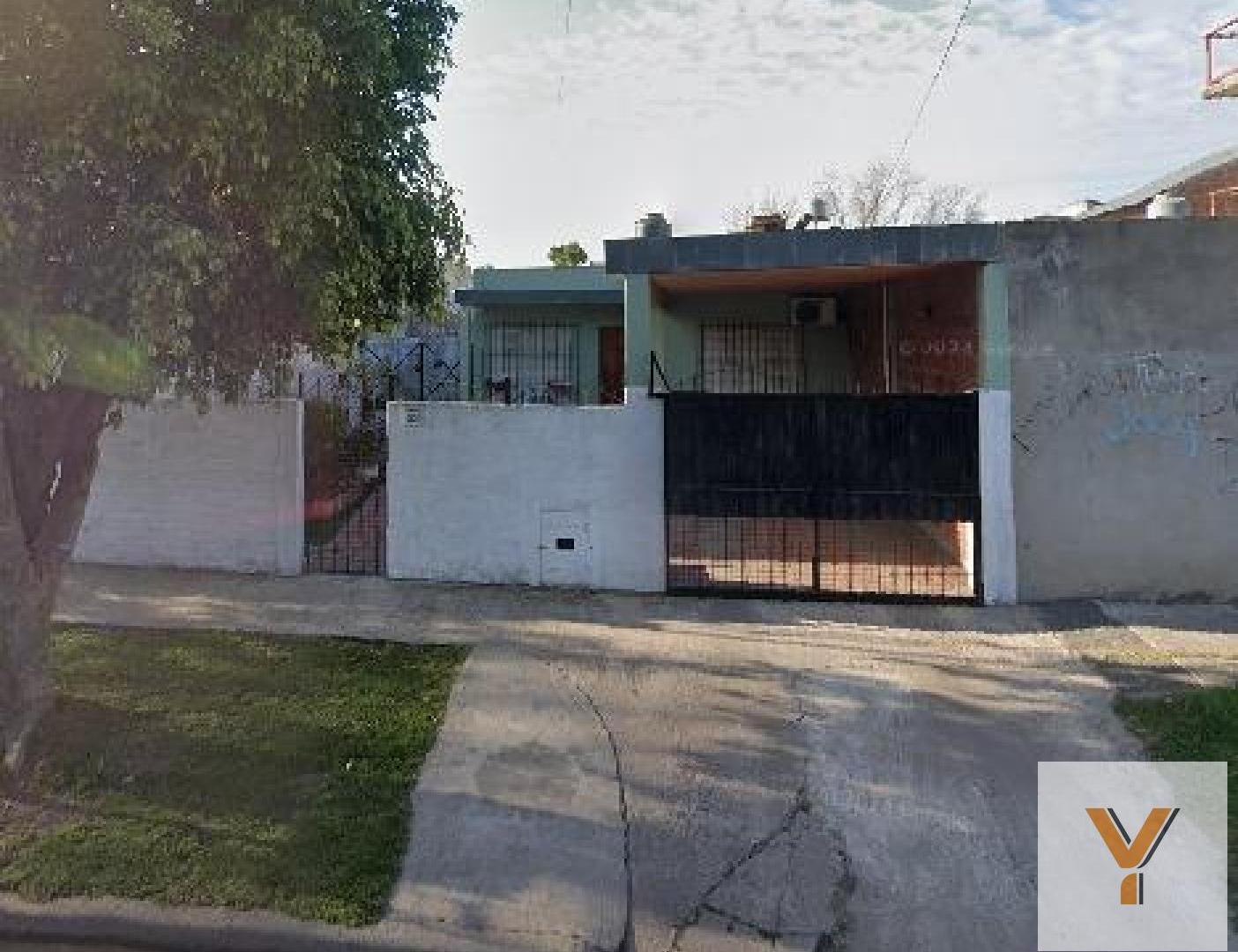 Casas en venta - 2 Dormitorios 2 Baños - 300Mts2 - Morón