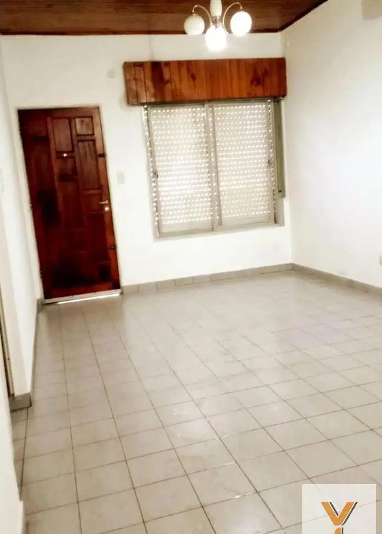 Casas en venta - 2 Dormitorios 2 Baños - 300Mts2 - Morón 2