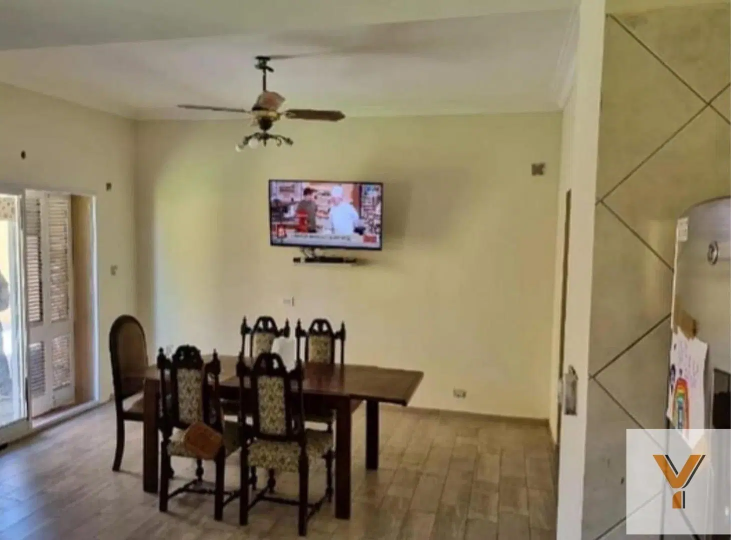 Casa en venta - 2 Dormitorios 3 Baños - 348Mts2 - Morón 8