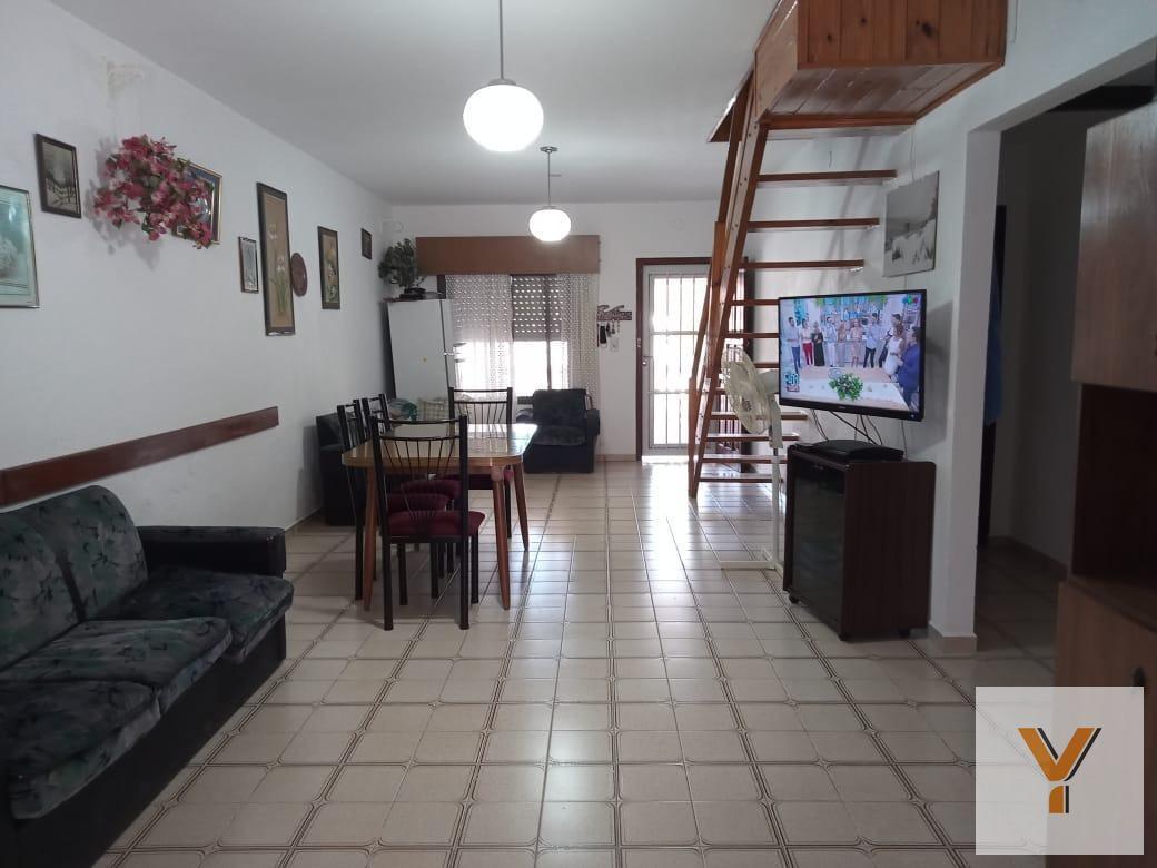 Casa y departamentos en venta - 10 dormitorios 12 baños - 450mts2 - Mar Del Tuyu