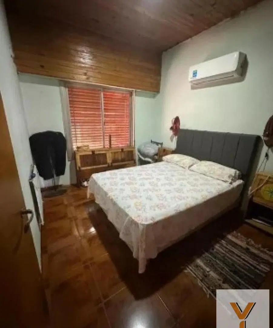 Casa en venta - 2 Dormitorios 1 Baño - 250Mts2 - Temperley 4