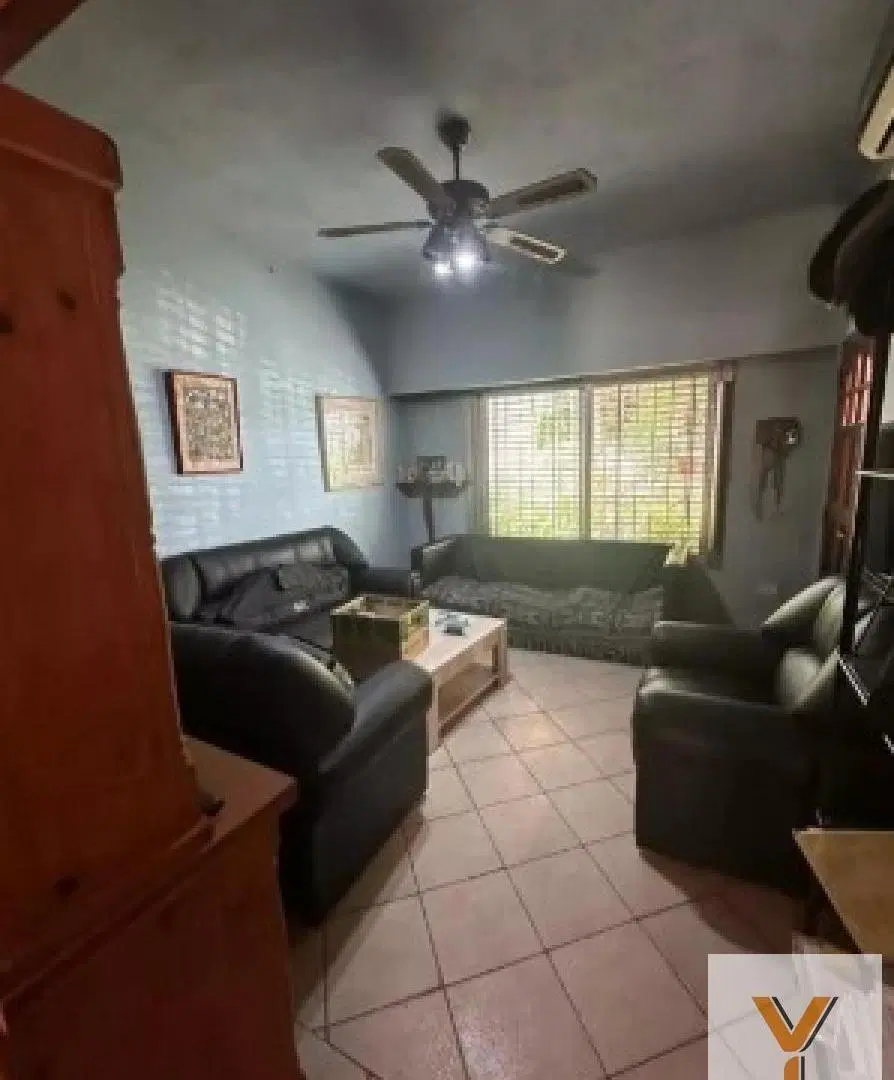 Casa en venta - 2 Dormitorios 1 Baño - 250Mts2 - Temperley 5