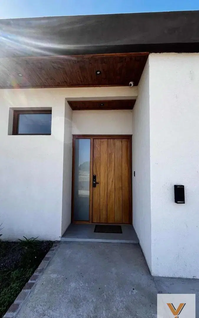 Casa en venta - 3 Dormitorios 3 Baños - Pilar 2