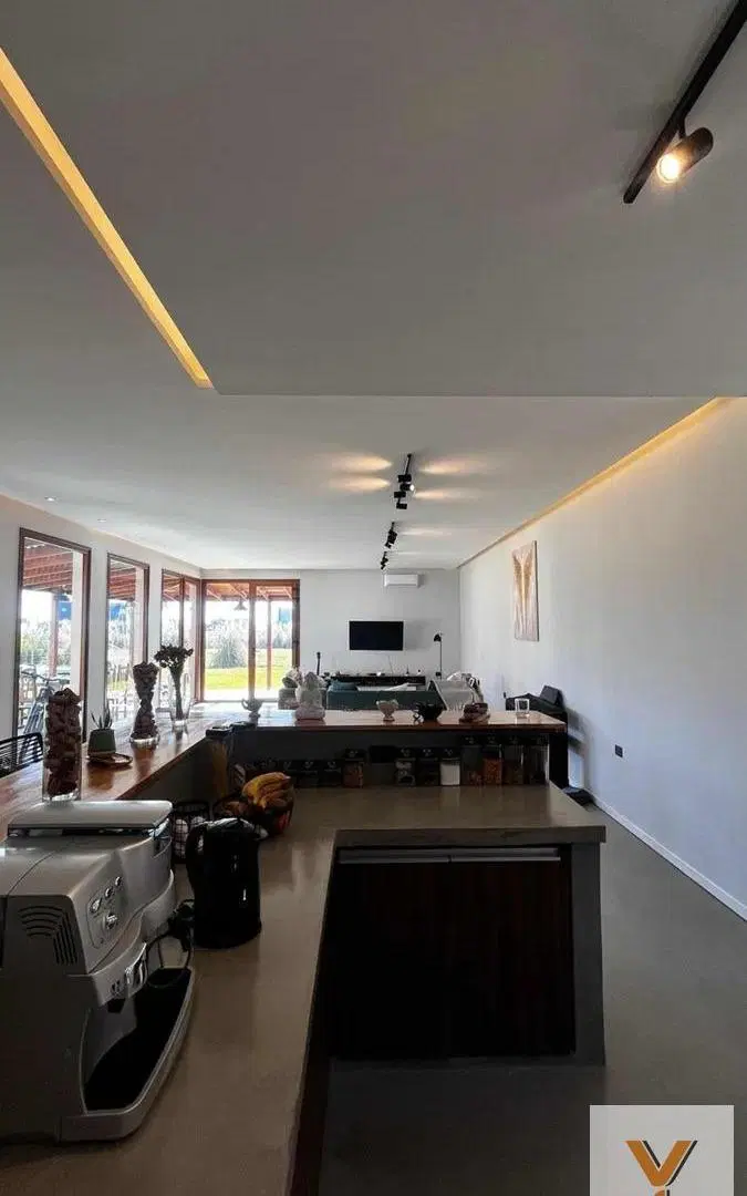 Casa en venta - 3 Dormitorios 3 Baños - Pilar 5