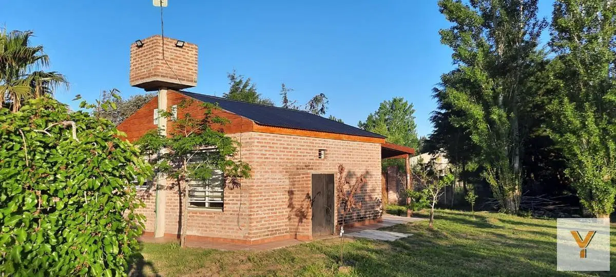 Casa Quinta en venta - 2 Dormitorios 2 Baños - 900Mts2 - San Vicente 2