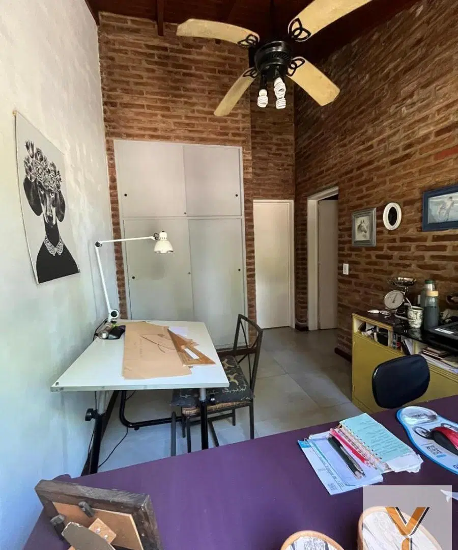 Casa en venta - 5 Dormitorios 2 Baños - 820Mts2 - Pilar 1