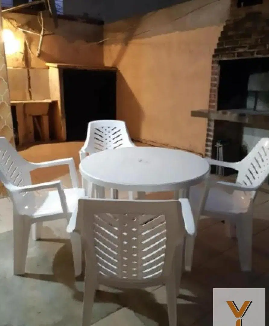 Casa en venta - 2 Dormitorios 1 Baño - Cochera - 200Mts2 - Santa Teresita 5