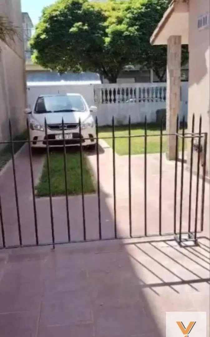 Casa en venta - 2 Dormitorios 1 Baño - Cochera - 200Mts2 - Santa Teresita 3