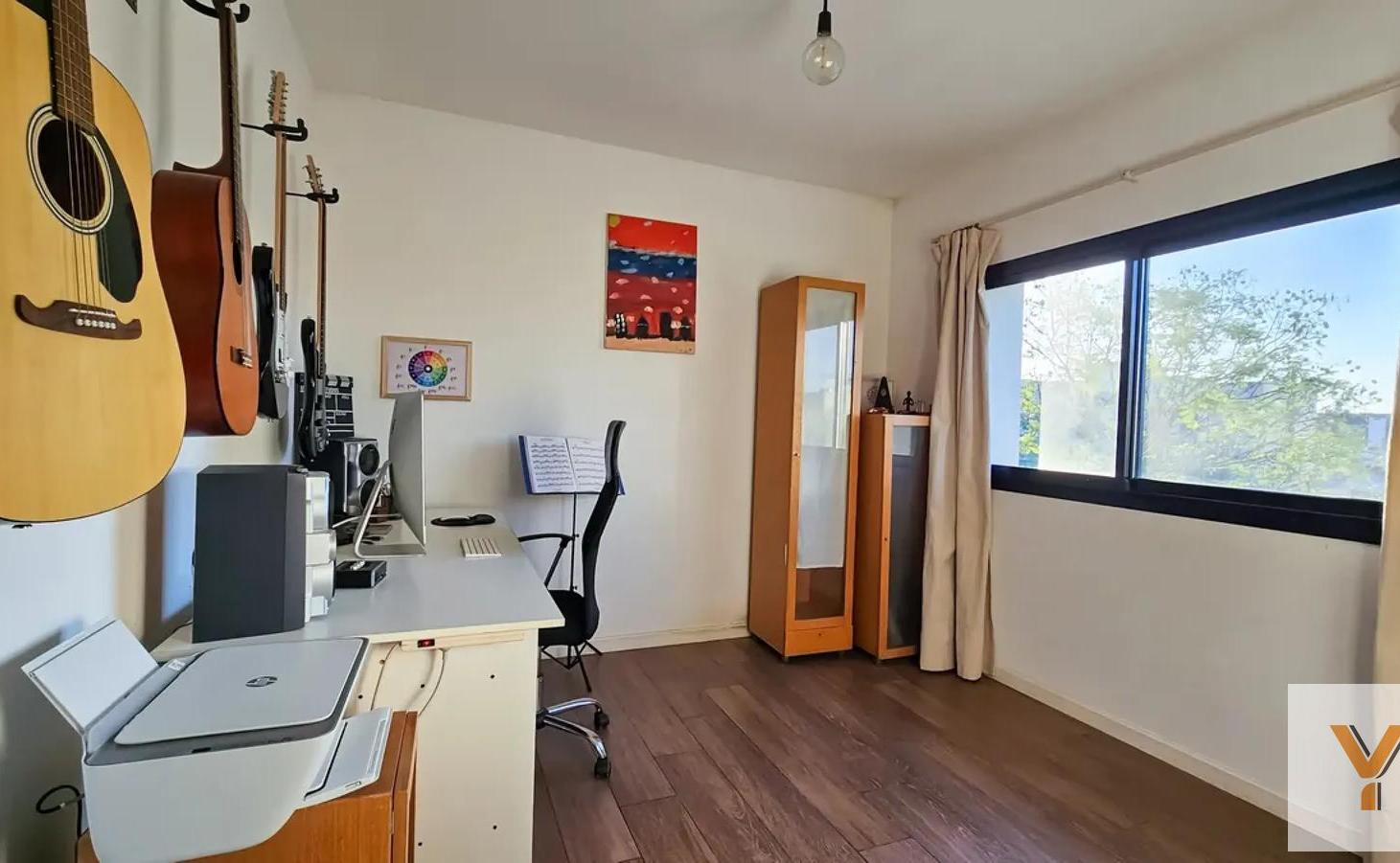 Casa en Venta - 6 Dormitorios 4 Baños - 660mts - Escobar