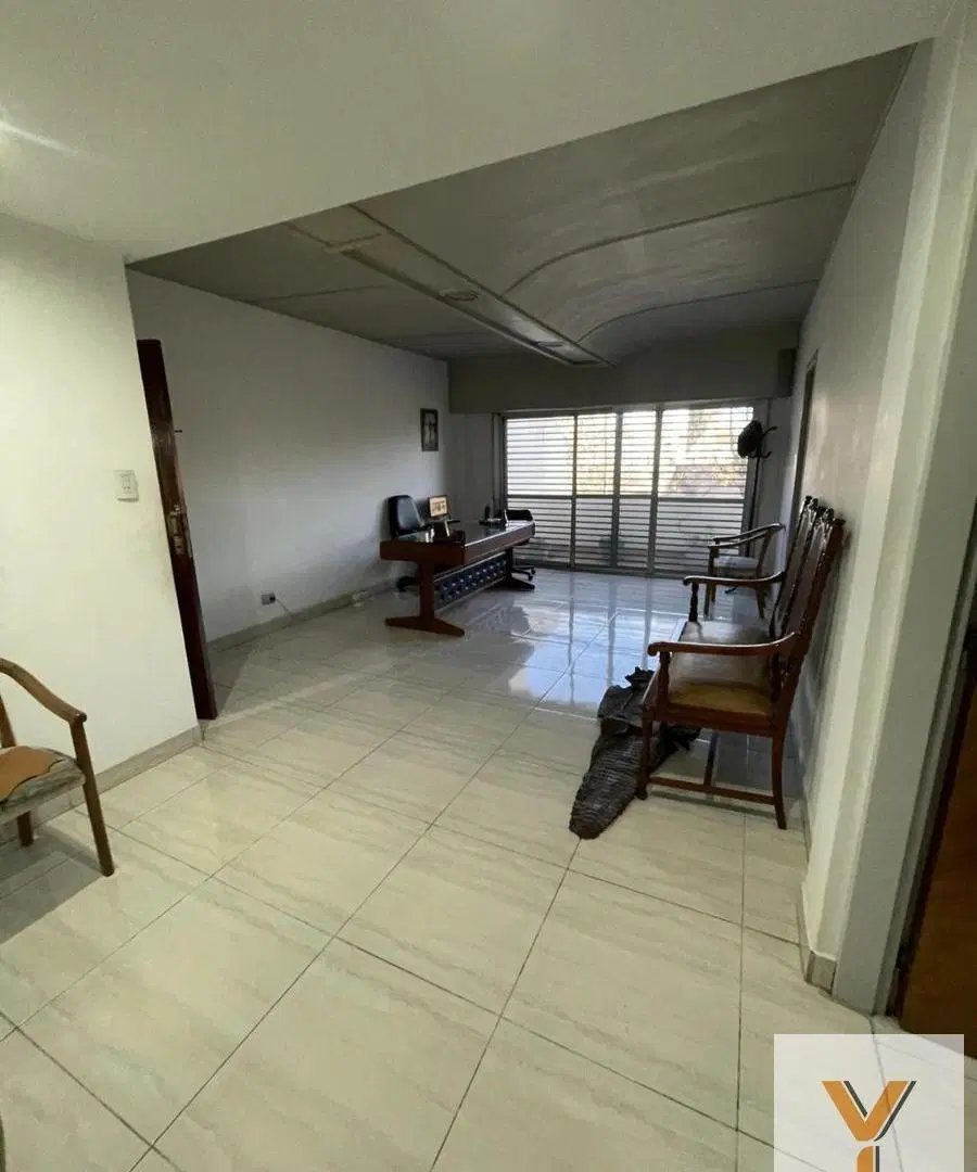 Edificio Comercial en Alquiler - 4 Baños - 1200mts - Lanús 3