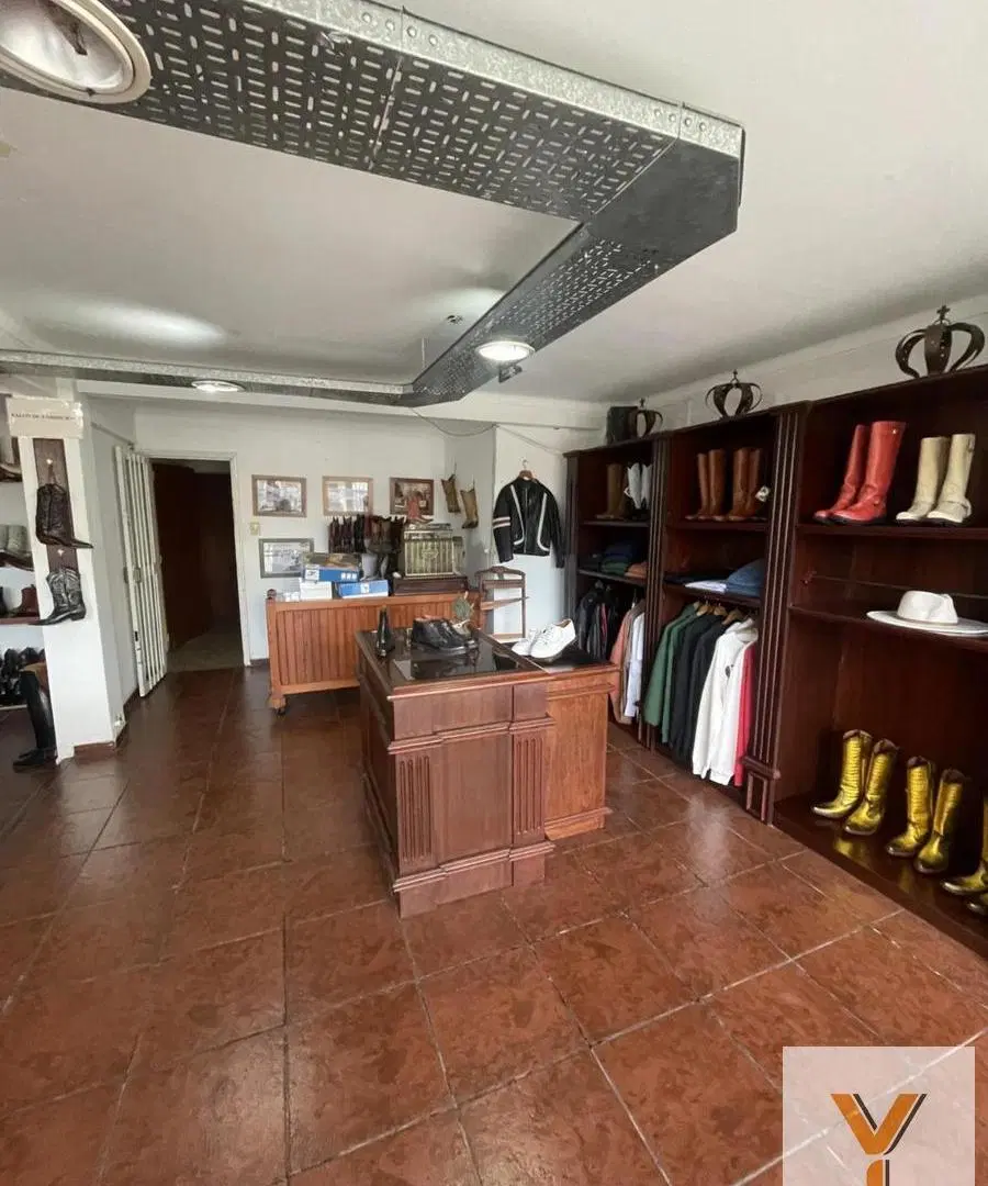 Edificio Comercial en Alquiler - 4 Baños - 1200mts - Lanús 1
