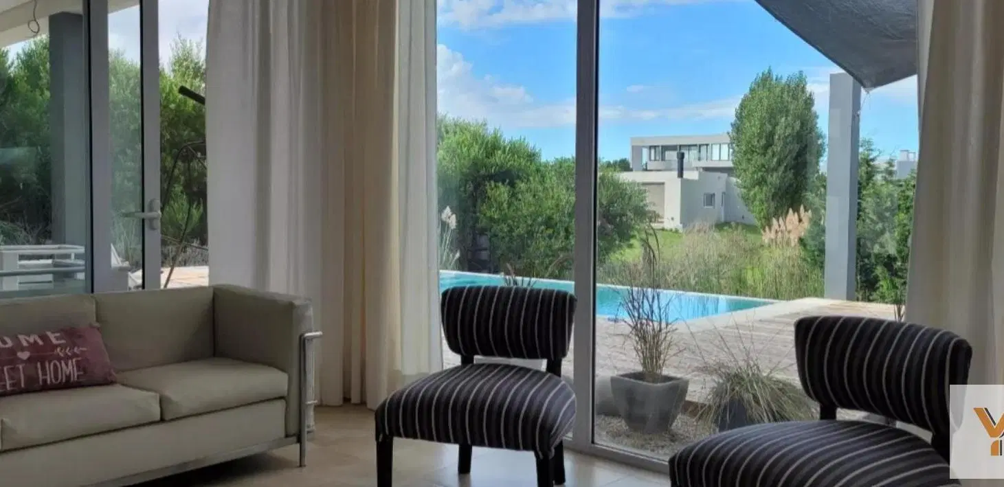 Casa en venta - 5 Dormitorios 4 Baños - 1.550Mts2 - Pinamar 4