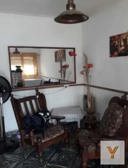 Casa en venta - 2 Dormitorios 1 Baño - Cochera - 300Mts2 - La Plata 8