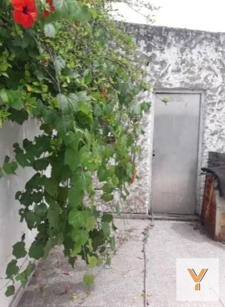Foto de Casa en venta - 2 Dormitorios 1 Baño - Cochera - 300Mts2 - La Plata, imagen 4