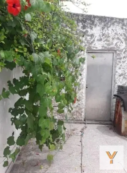 Casa en venta - 2 Dormitorios 1 Baño - Cochera - 300Mts2 - La Plata 4