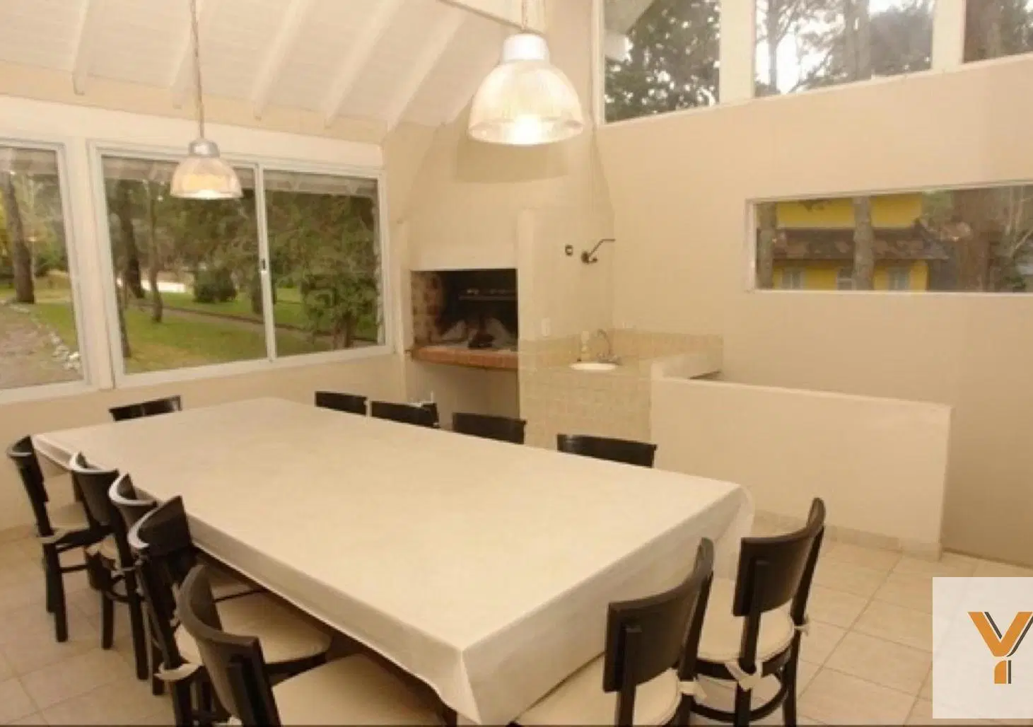 Casa en venta - 3 Dormitorios 4 Baños - Cariló 4