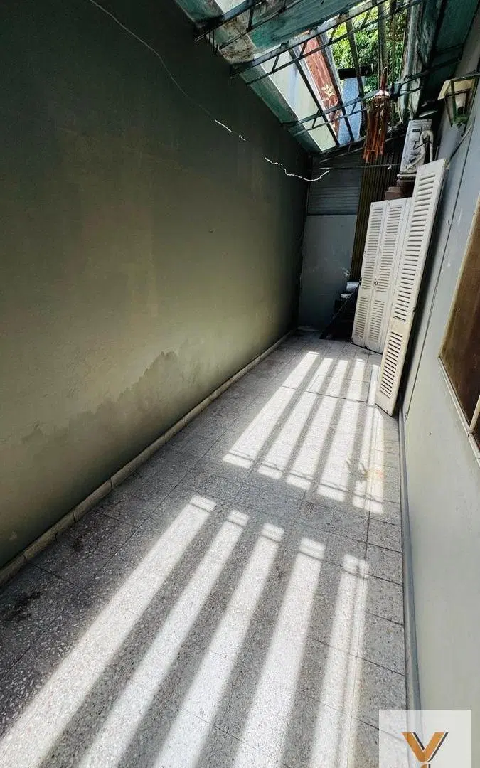 Casa en venta - 3 Dormitorios 2 Baños - 180mts2 - Piñeyro 2