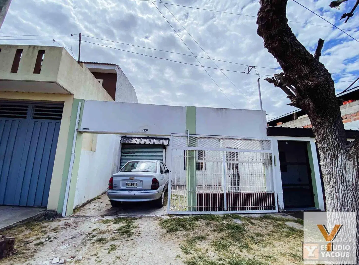 Casa en venta - 3 Dormitorios 1 Baño - Cochera - 400Mts2 - Melchor Romero, La Plata 2