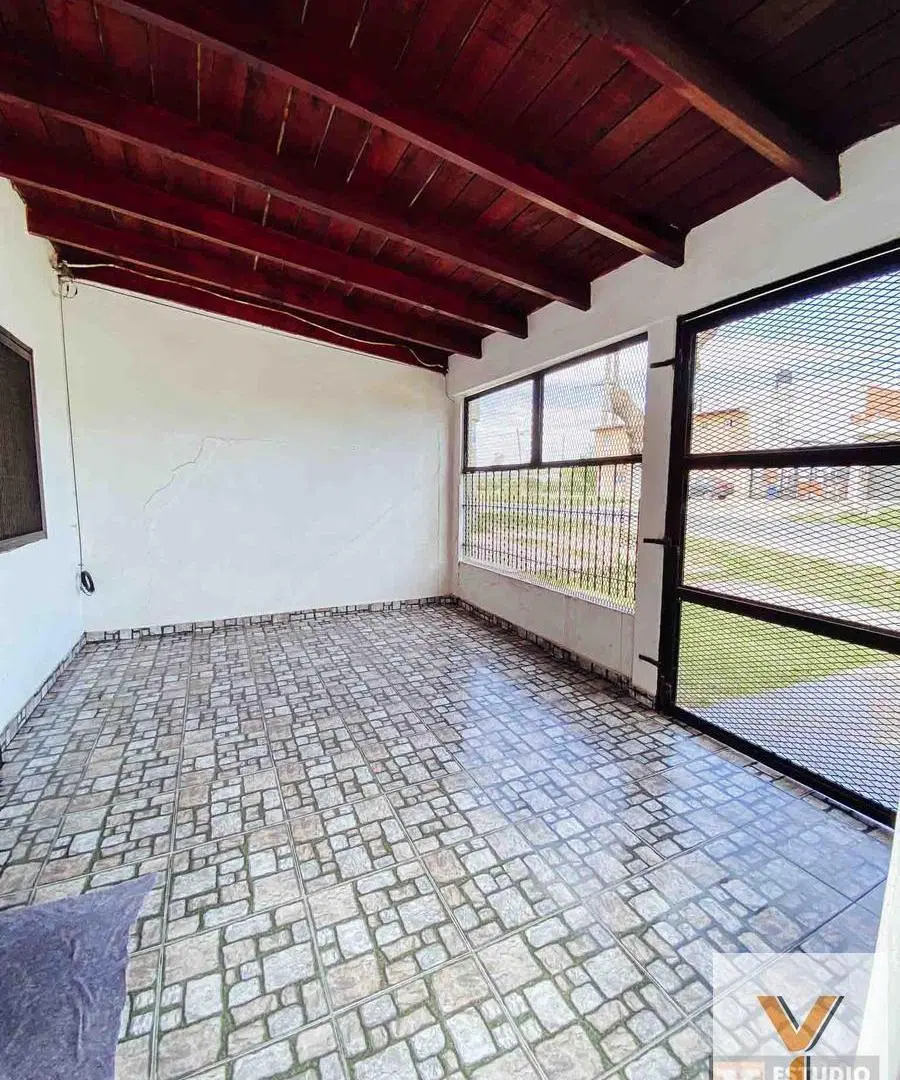 Casa en venta - 3 Dormitorios 1 Baño - Cochera - 400Mts2 - Melchor Romero, La Plata 5