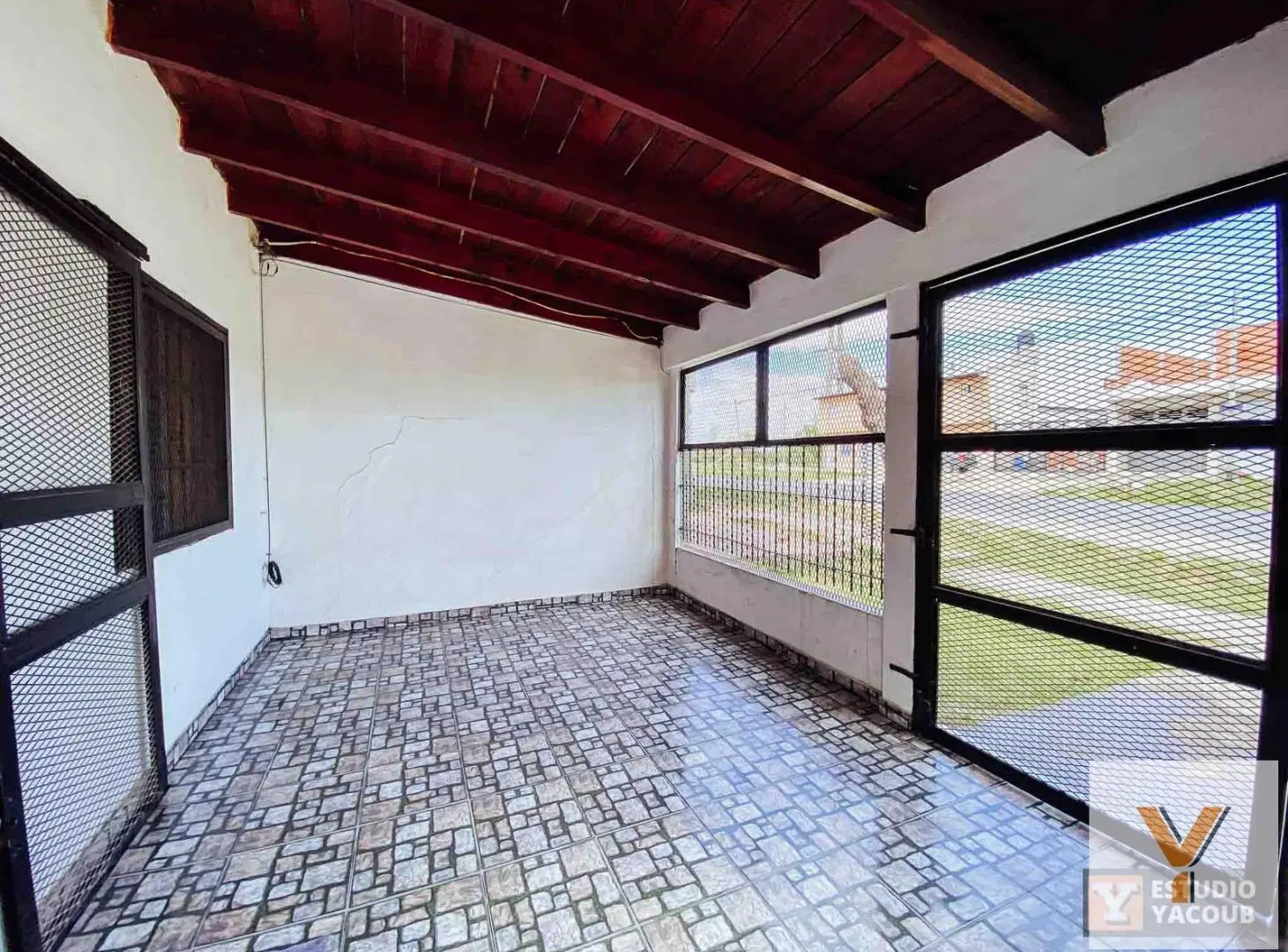 Casa en venta - 3 Dormitorios 1 Baño - Cochera - 400Mts2 - Melchor Romero, La Plata 3