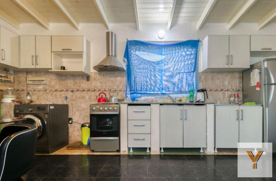 Foto de Casa en venta - 7 dormitorios 5 baños y 2 cocheras - 300mts2 totales, imagen 3