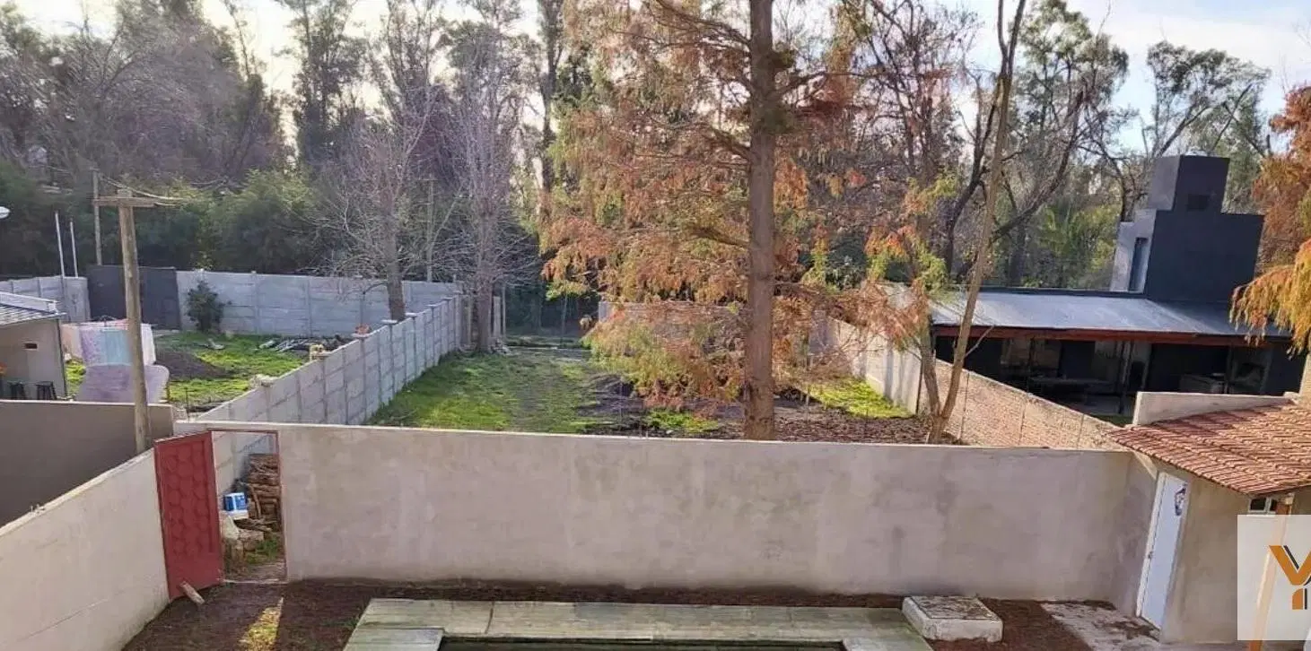 Casa en venta - 4 Dormitorios 3 Baños - Moreno 2