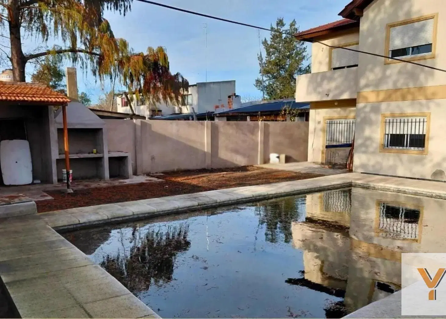 Casa en venta - 4 Dormitorios 3 Baños - Moreno 4