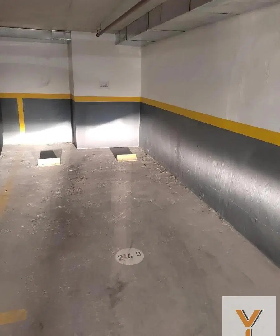 Cochera en venta - 12Mts2 - Abasto 2