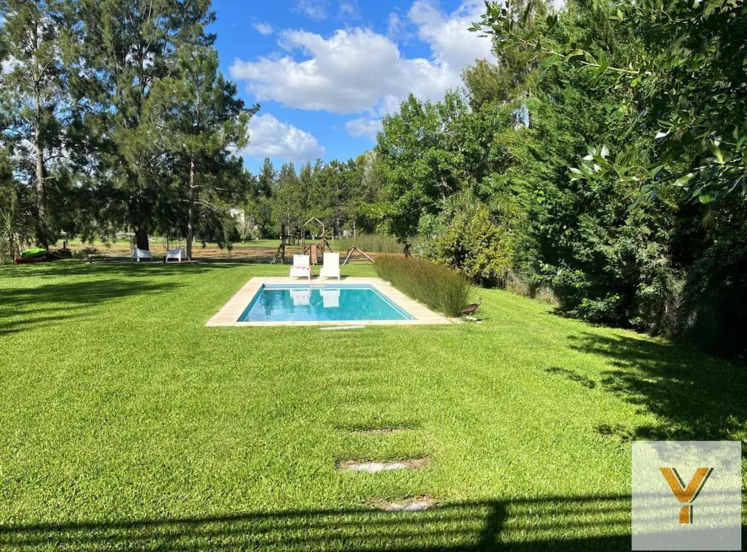 Casa en venta - 4 Dormitorios 3 Baños - Cochera - 1.320Mts2 - La Plata 3