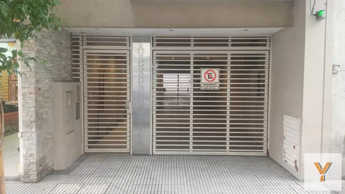 Cochera en venta - 11Mts2 - Balvanera 2